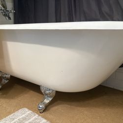 Antique claw foot tub