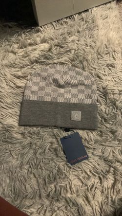 Louis Vuitton Beanie (Grey)