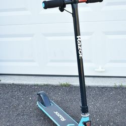 RARE ELECTRIC SCOOTER RAZOR POWER A2 SLIMMEST MODEL 22V LITHIUM