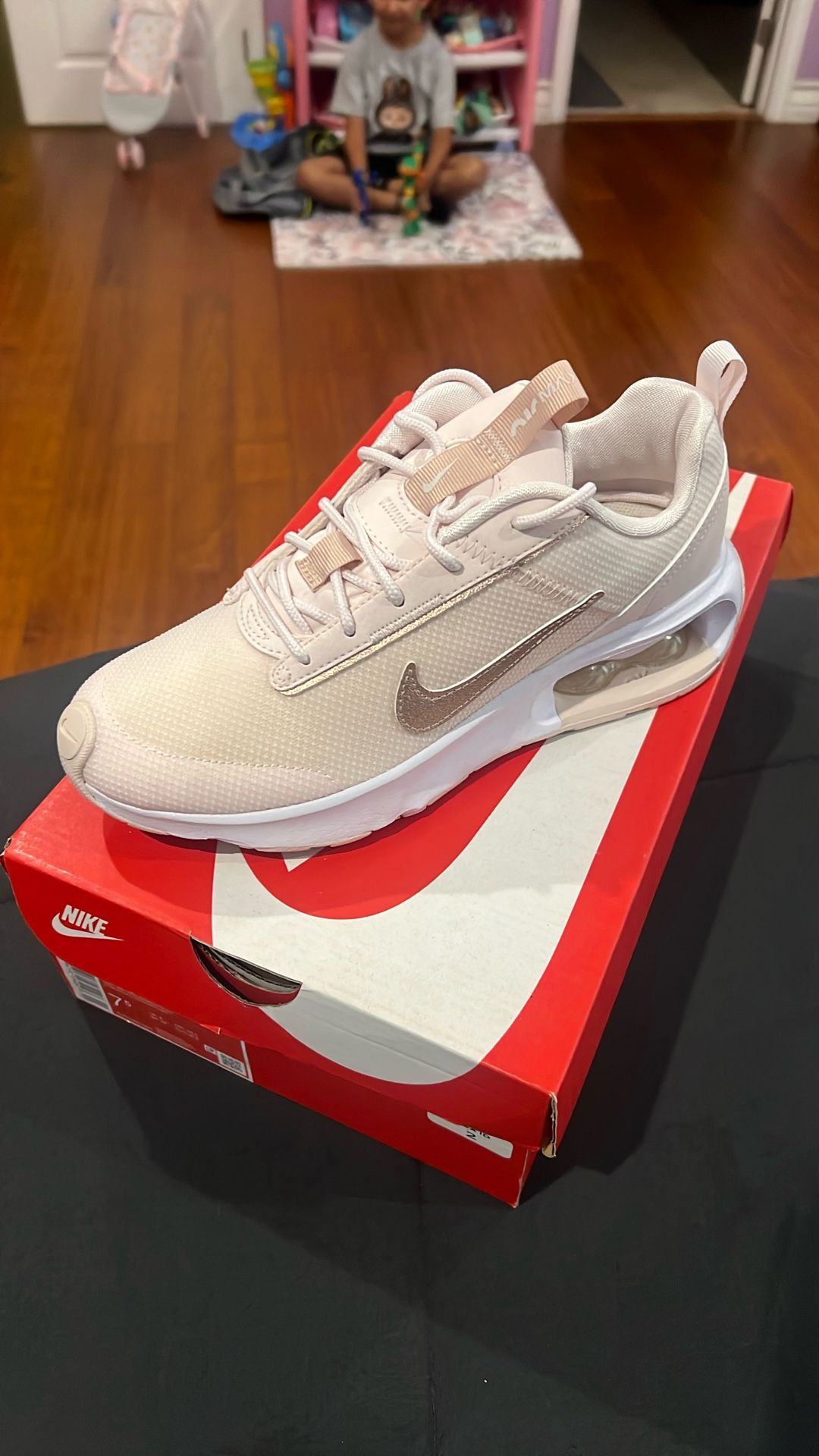 Nike Air Max Intel Lite