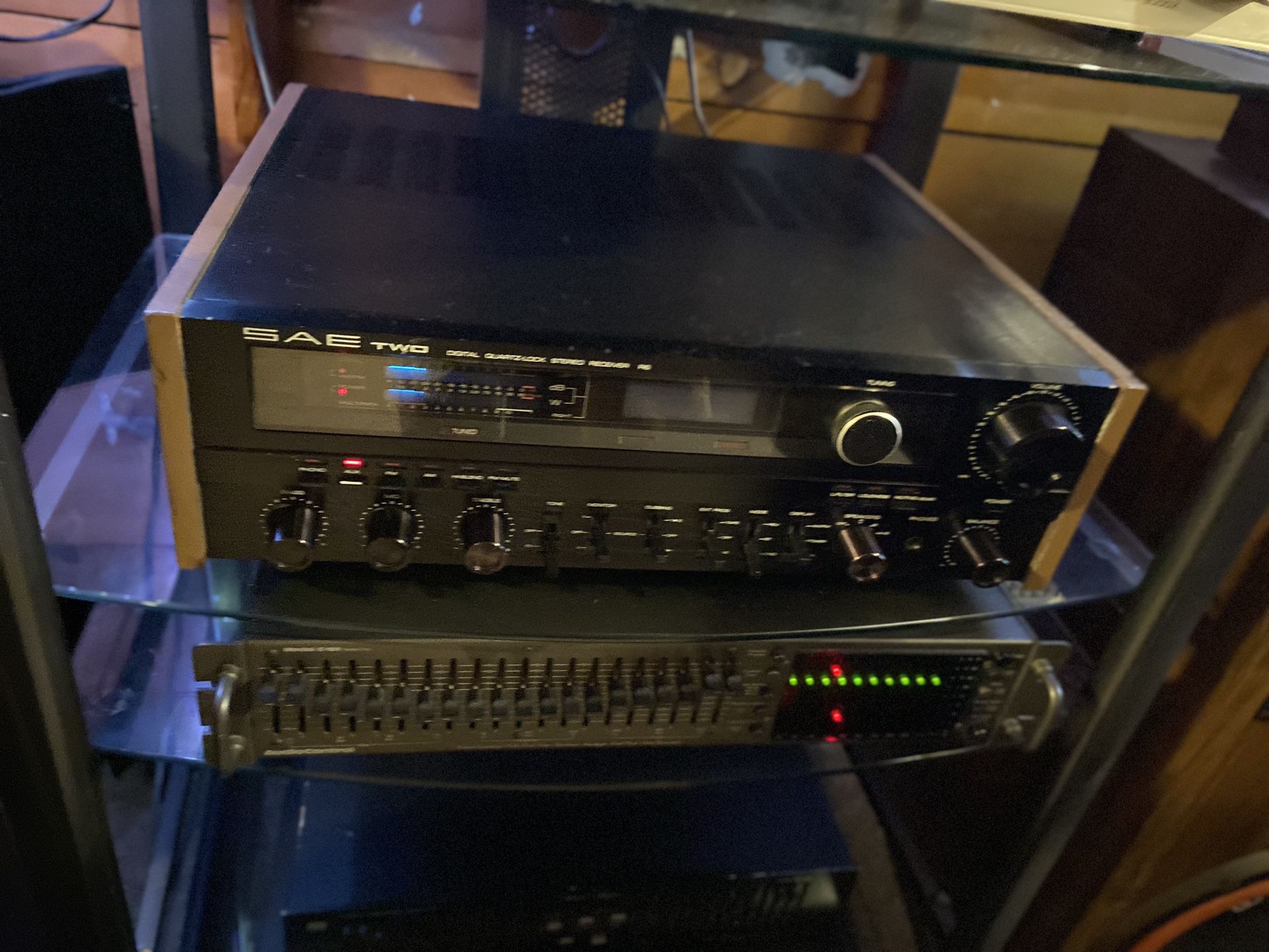 Vintage SAE Two Stereo Receiver R6