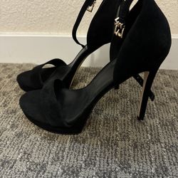 MICHAEL MICHAEL KORS black heels with strap