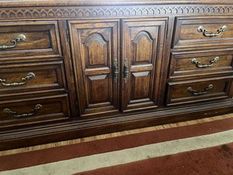 Hardwood Dresser with mirror