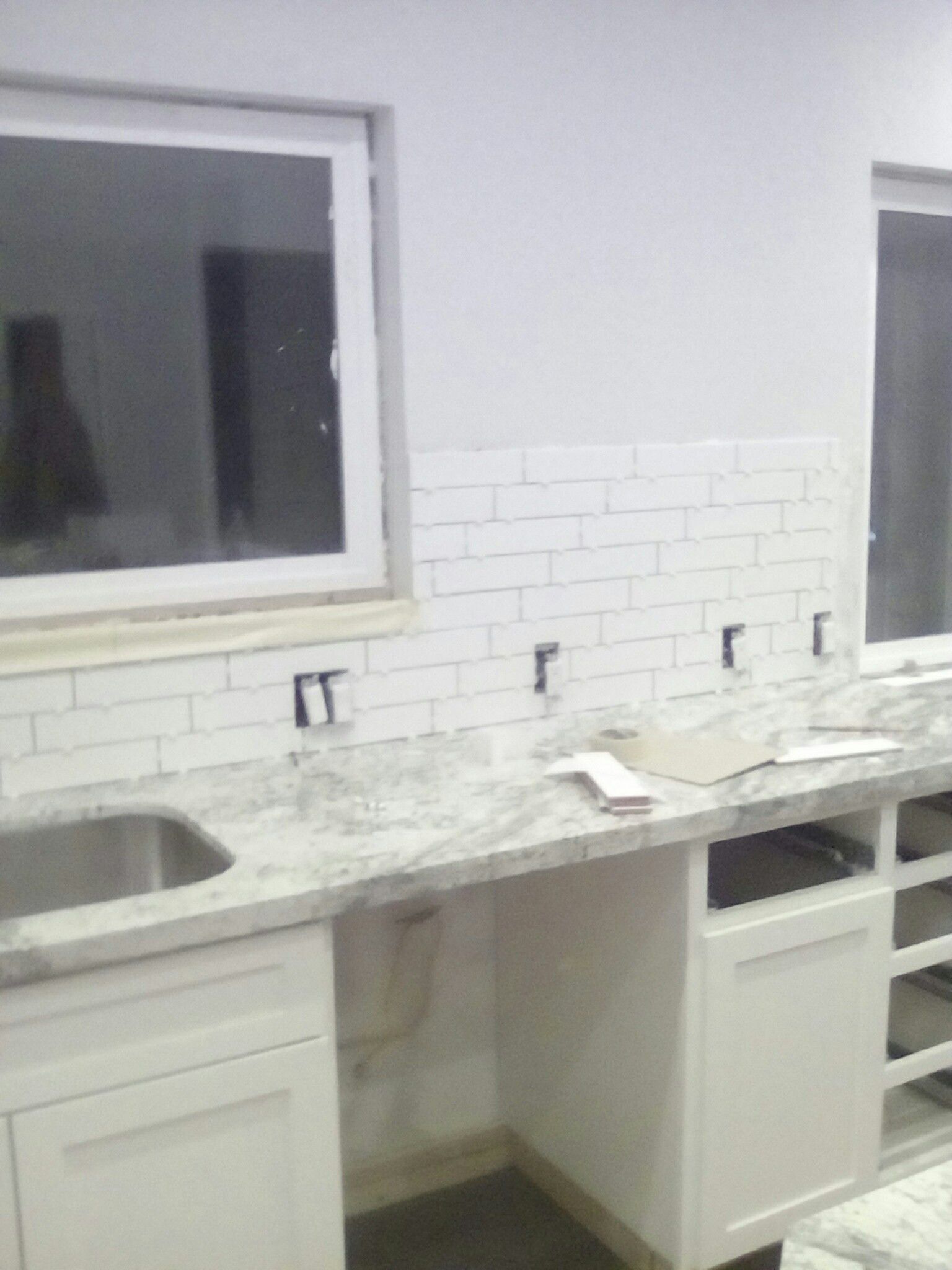 Kitchen cabinet counter tops