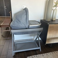 Uppababy Bassinet V2 + Stand
