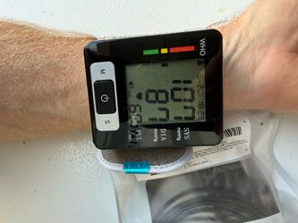 Wrist Blood Pressure Monitor Automatic BP Machine Digital Cuff Heart Rate LCD