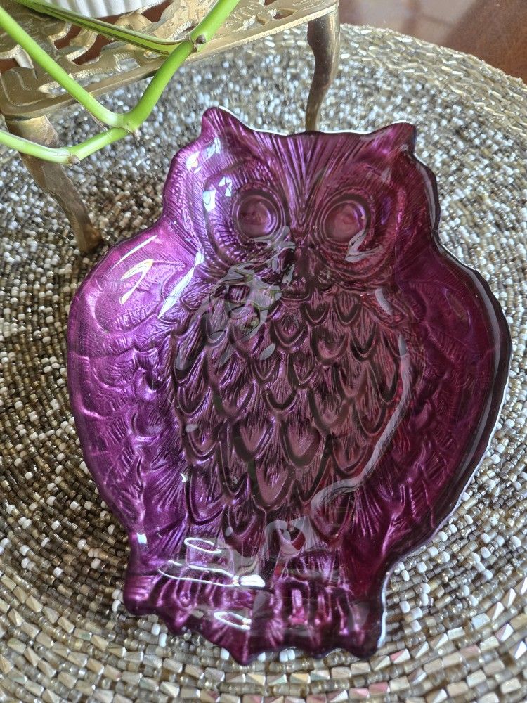 VINTAGE/ANTIQUE GLASS OWL DISH SHAPED