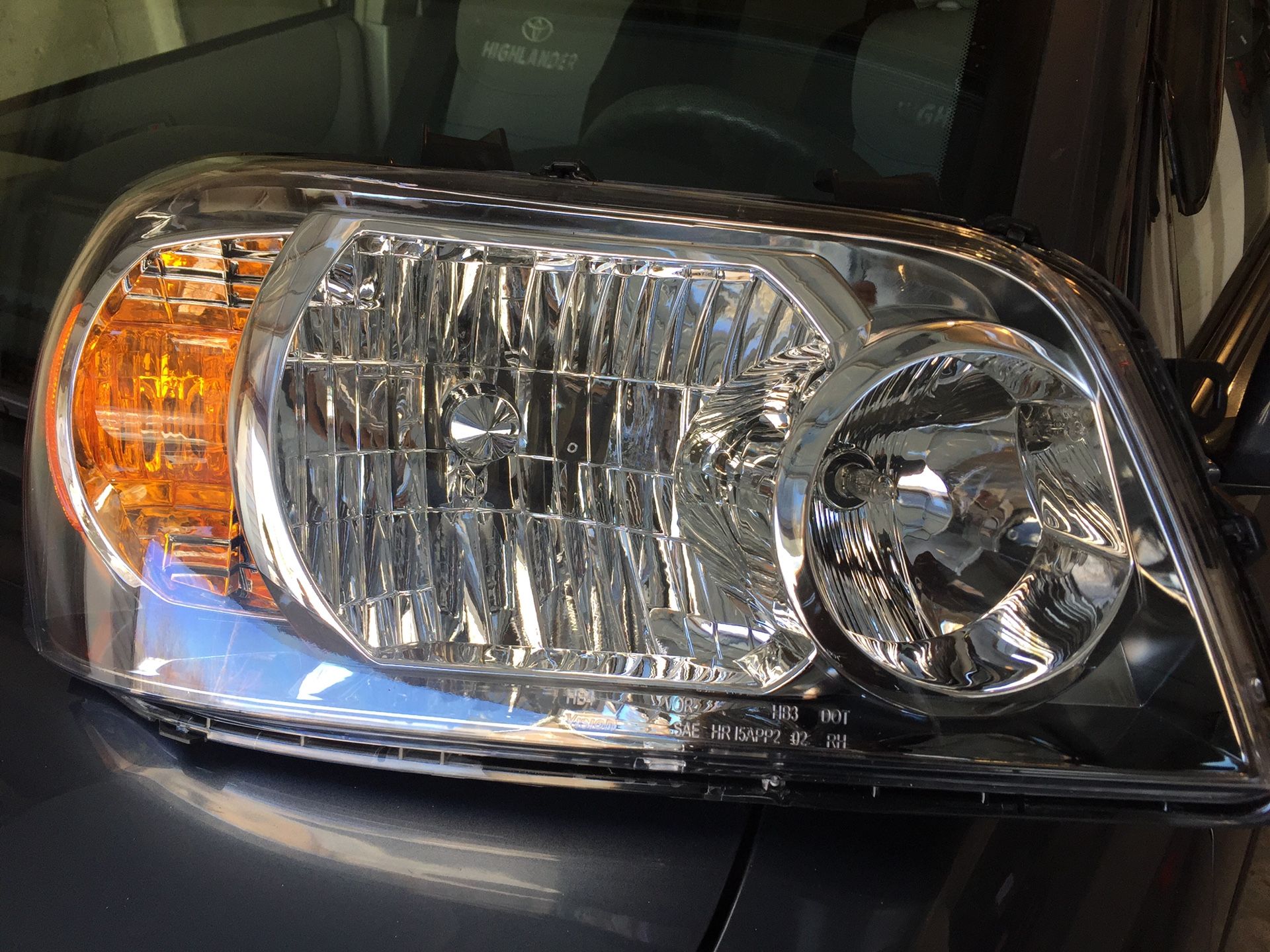 Toyota Highlander 2004 2005 2006 LH and RH sides Headlights