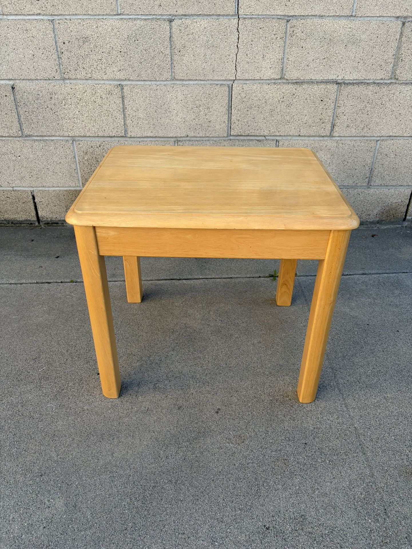 Mesa Para Niños. Madera