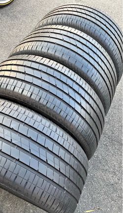 255 40 20 Goodyear con 80% de vida Las 4