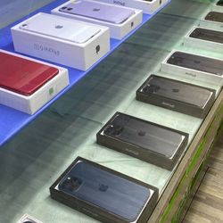 UNLOCKED IPHONES 