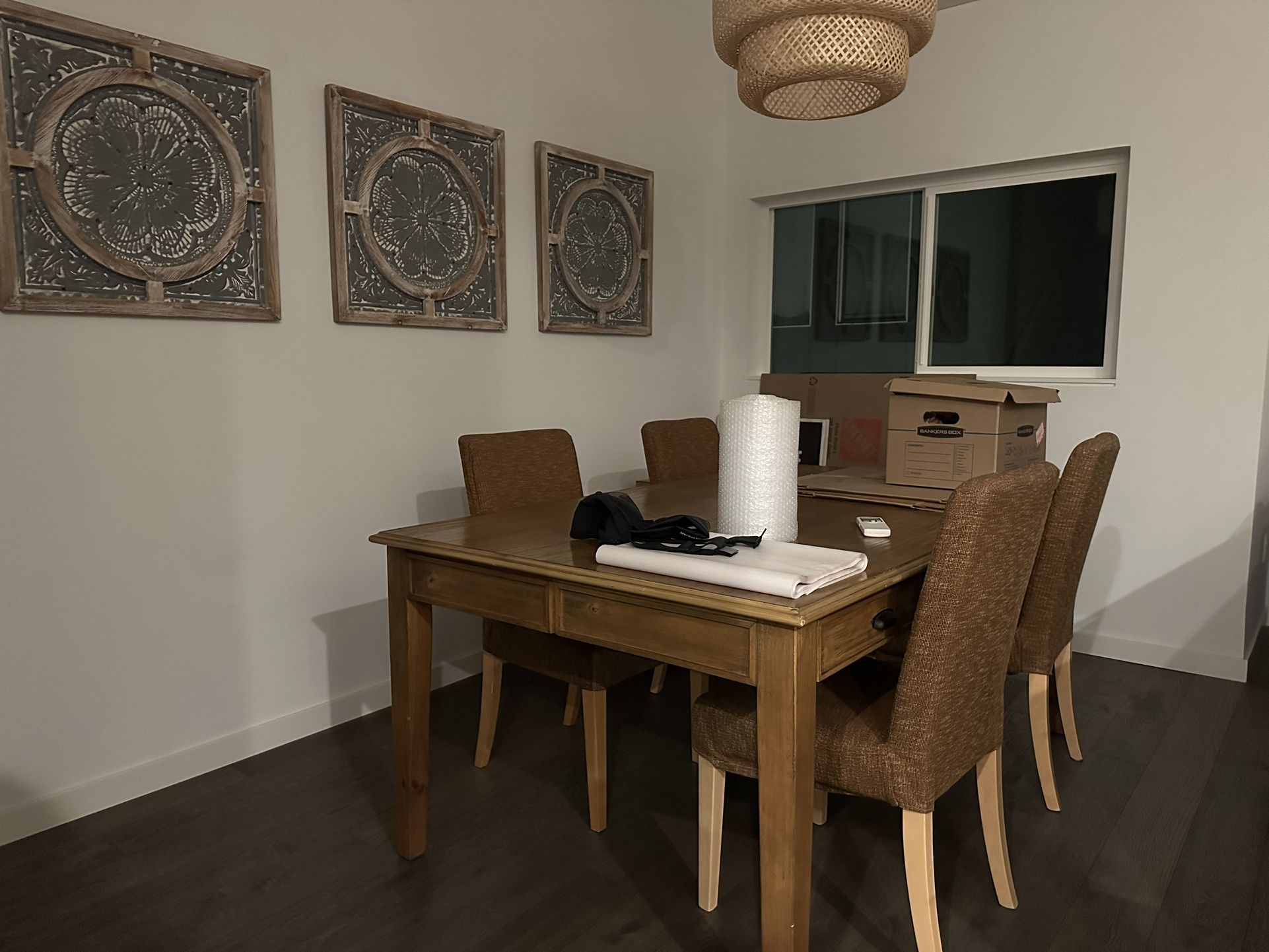 Kitchen Table Chairs (4)