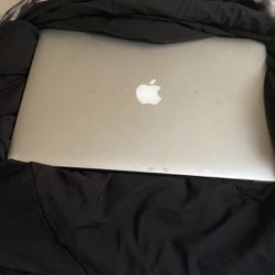 2017 MacBook Pro For Parts Only 