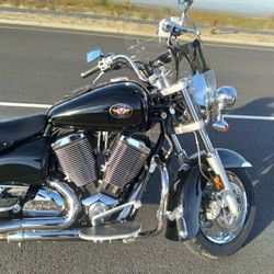 2003 VICTORY CRUSE BIKE