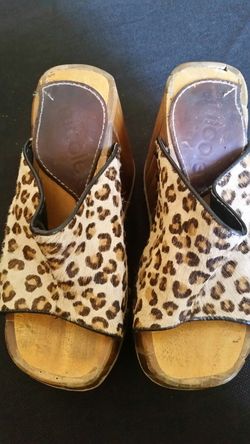 Nicole leopard print leather chunky 5" bamboo heel peeptoe platform wedges, size 6, mildly worn