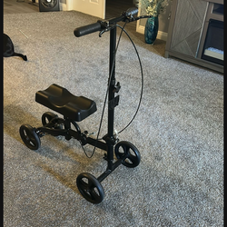 Knee scooter