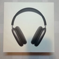 black AirPod pro max