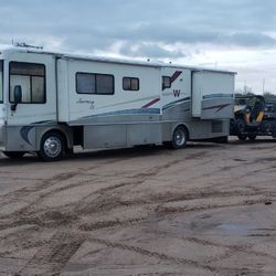 2002 Winnebago Journey DL