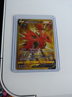 Gold Galerian Zapdos