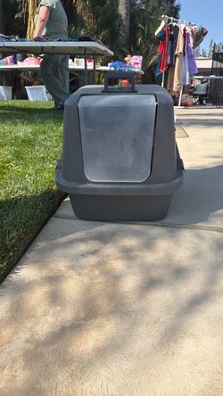 Litter box FREE