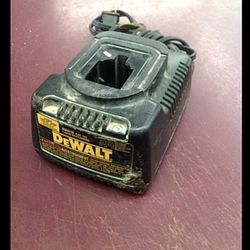 Dewalt 7.2v - 18v charger