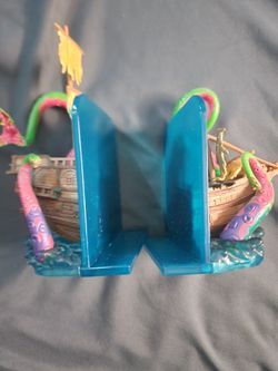 Loot Gaming Sea Of Thieves Kraken Book Ends 