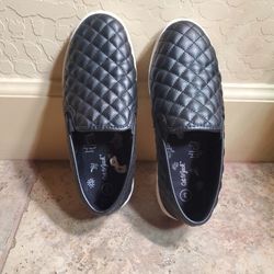 Girls Black Slip Ons Size 3