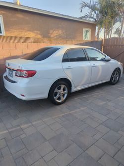 2011 Toyota Corolla White