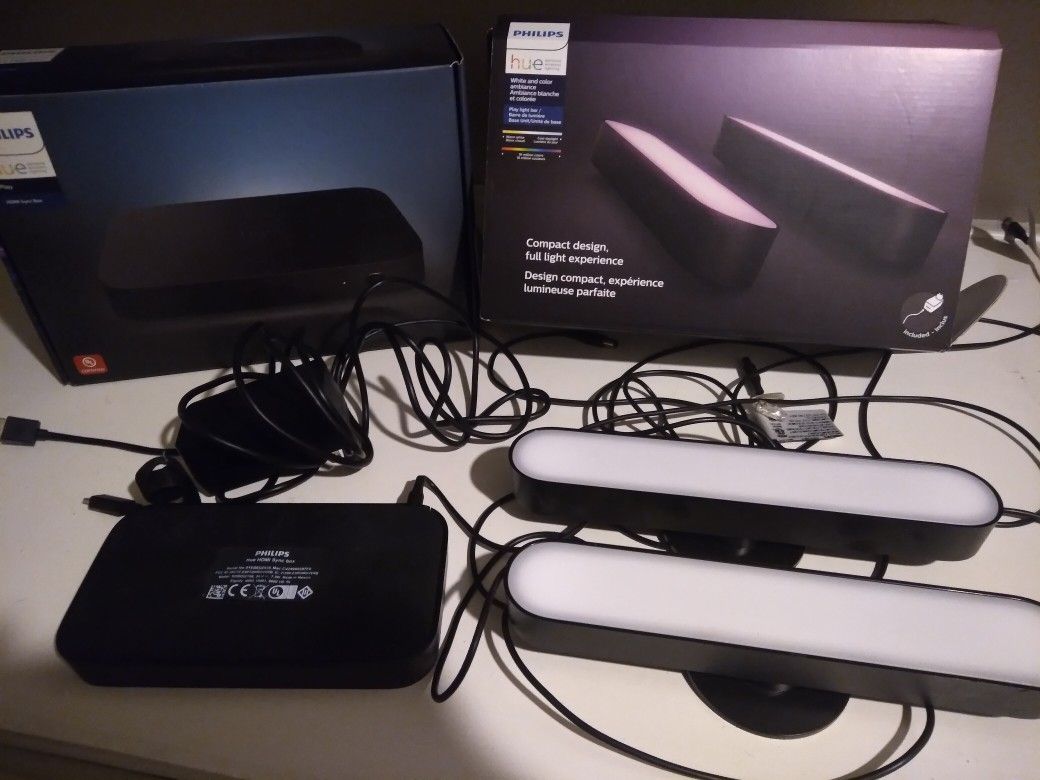 3-in-1 Philip's Hue COLOR Light Bar & SYNC PLAY HDMI & Smart Hub $600 Value