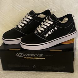 Heelys Pro 20 Black White Wheeled Shoes Youth Size 6 New With Box 