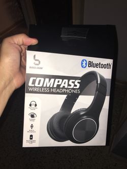 Wireless gaming headset