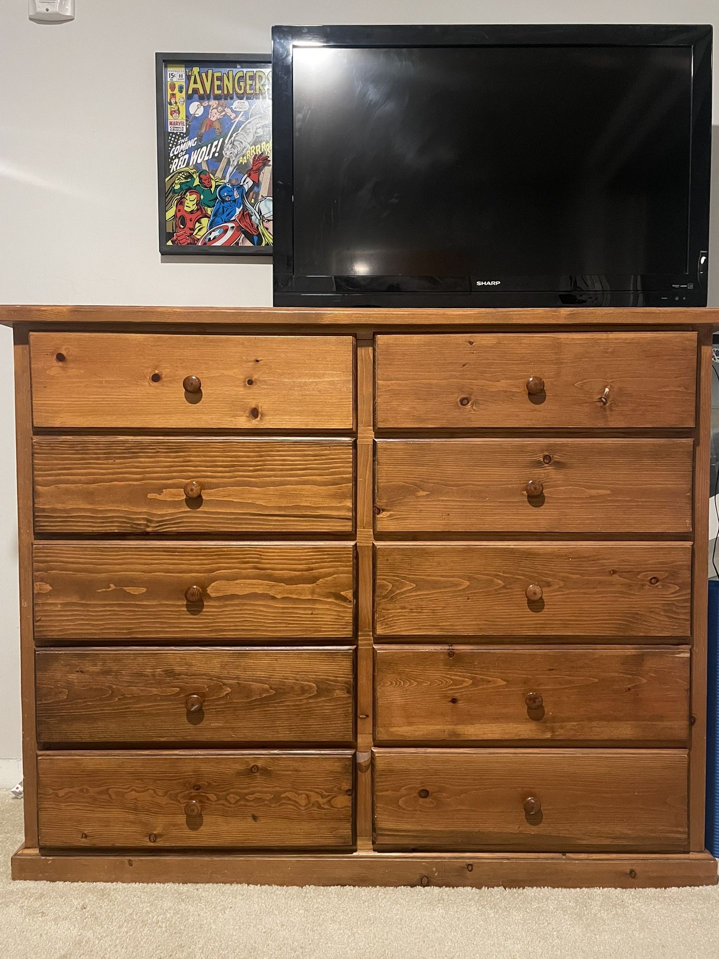 10 Shelf Dresser Comes With TV