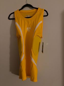 Under Armour Tank Mens XL Gold MPZ Basketball Compression Padded Heatgear Yellow new with tags $59.99 on the tag.