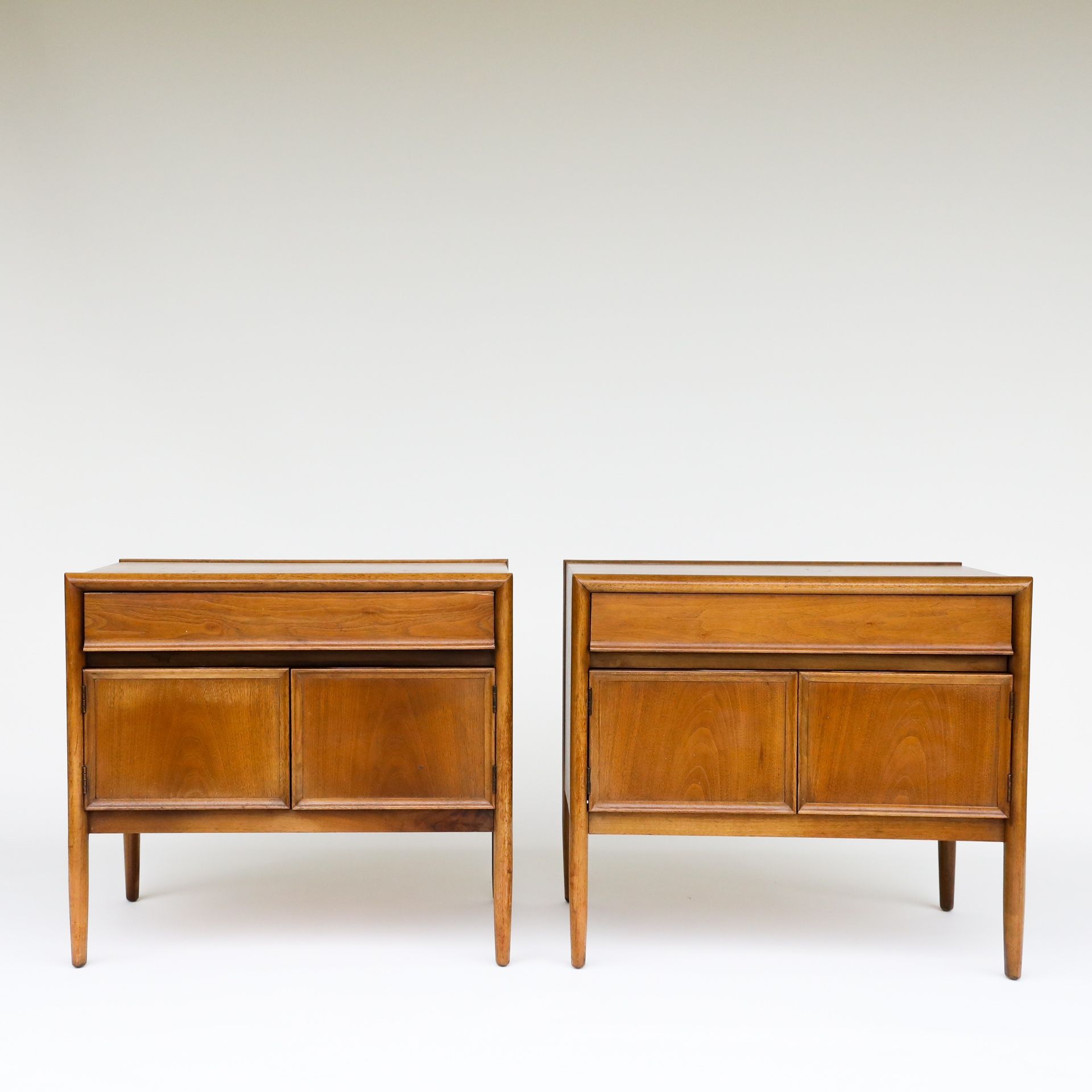 Drexel MCM Nightstands for Sale in San Diego, CA OfferUp