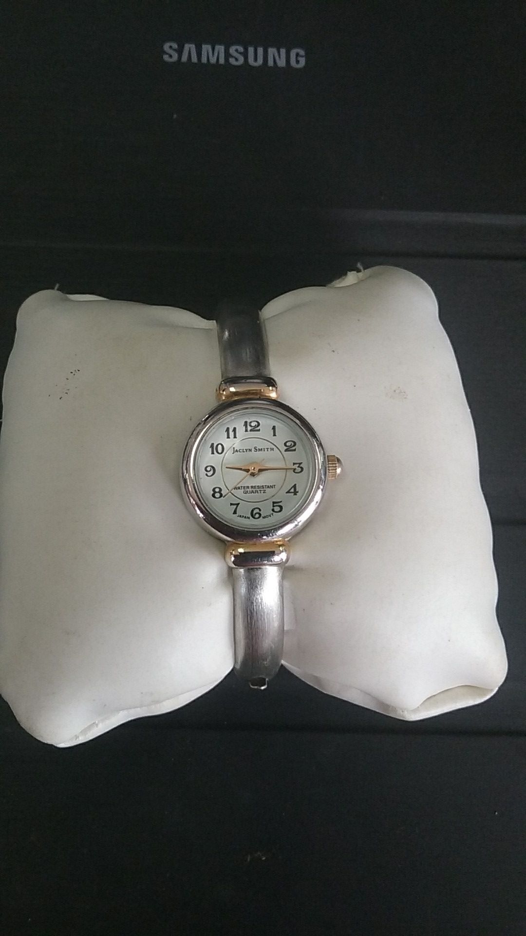 Jaclyn Smith Quartz Watch