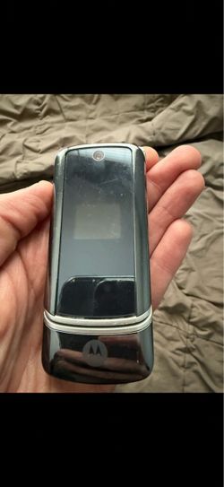 Motorola. Krzr flip phone UNTESTED!
