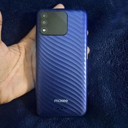 Moxee M2303 smartphone