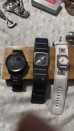Nixon watch lot of 3