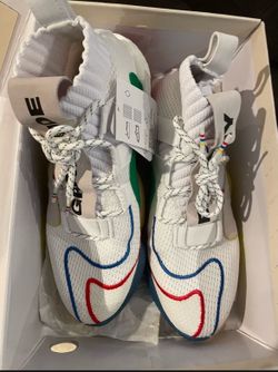 Crazy Byw Lvl  Pharrell Adidas shoes 9.5 have this brand new Adidas Pharrell Williams shoes size 9.5