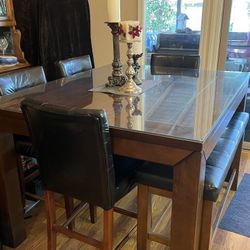 Kitchen / Dining Room Table Set