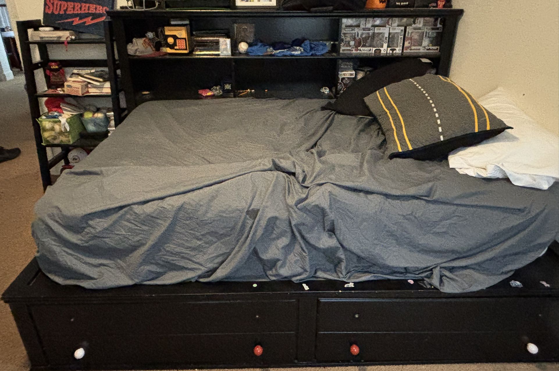 Full Size Bed With Bookcase