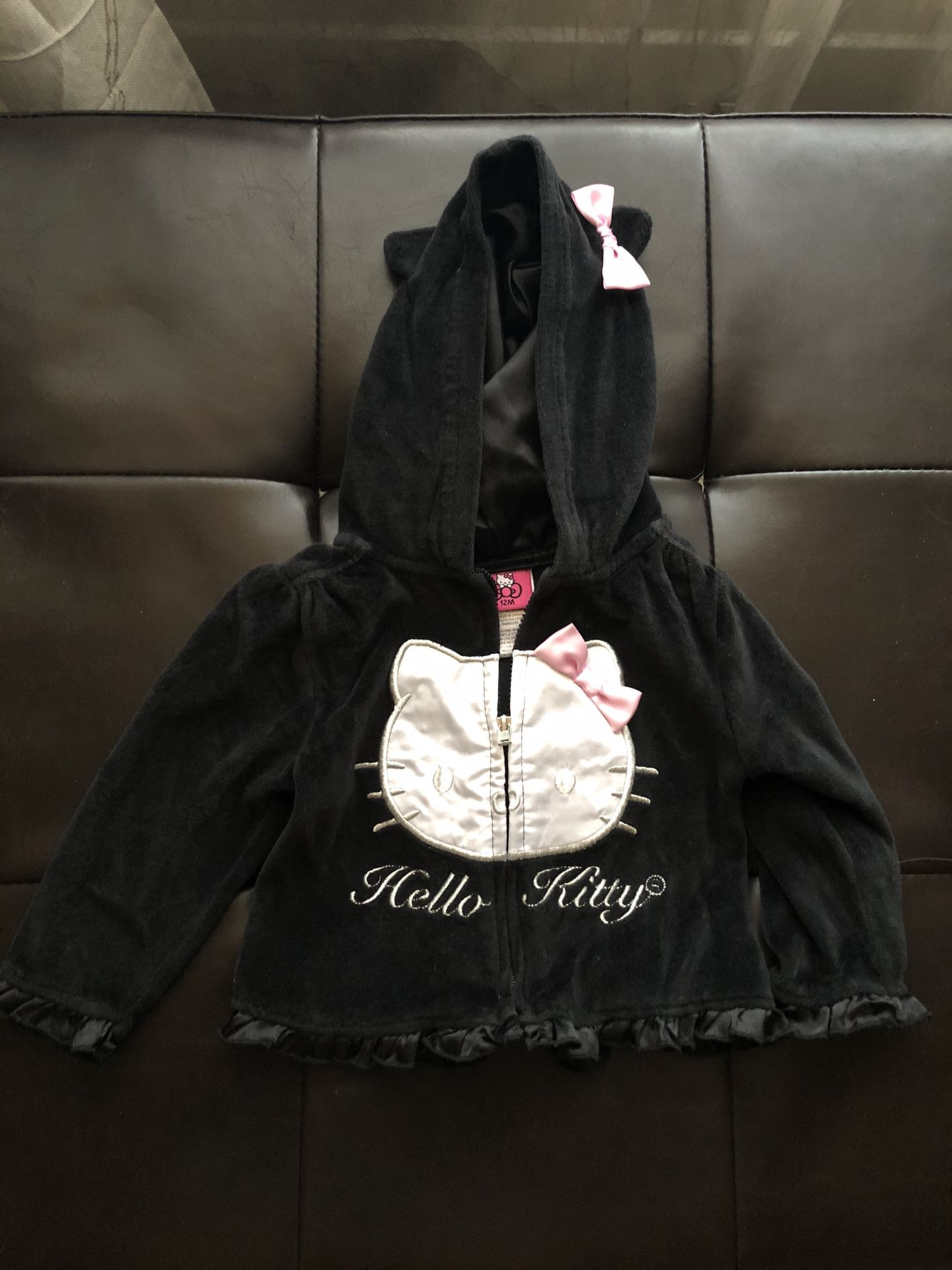 Hello Kitty girls size 12m track suit