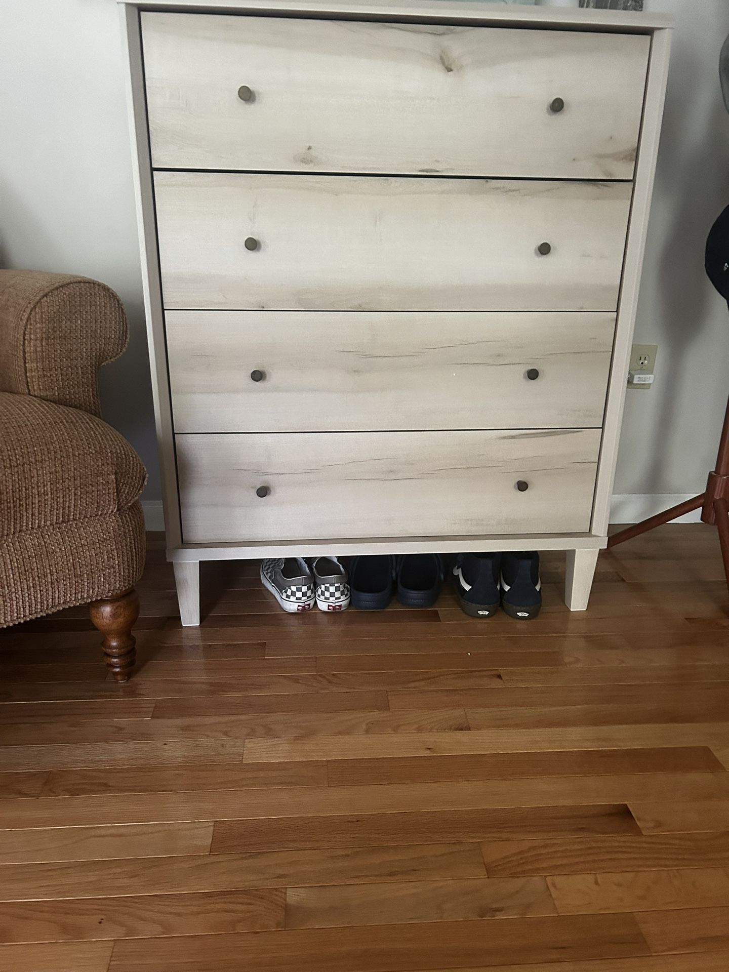 Sauder Willow 4 Drawer Chest Of Drawers