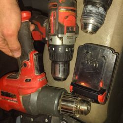 Milwaukee Drills And Batteries 