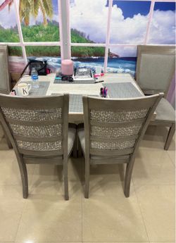Dining room table and four chairs