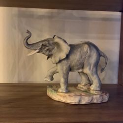 Boehm African Elephant 40512