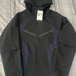 Nike Tech Woven Windrunner 