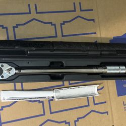 PITTSBURGH 1/2 in. Drive, 10 to 150 ft-lb Click Torque Wrench