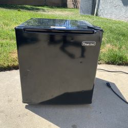 Magic chef Mini Fridge