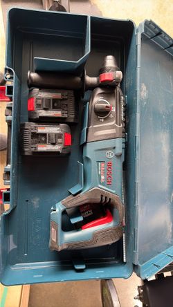 Bosh Bulldog Hammer Drill - New
